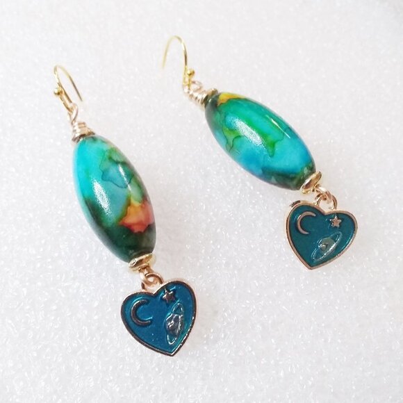 🍂🍁🍃 3/$25!!! Thick + Curvy ~ Teal Green Heart Moon Star Dangle Earrings - Picture 6 of 7